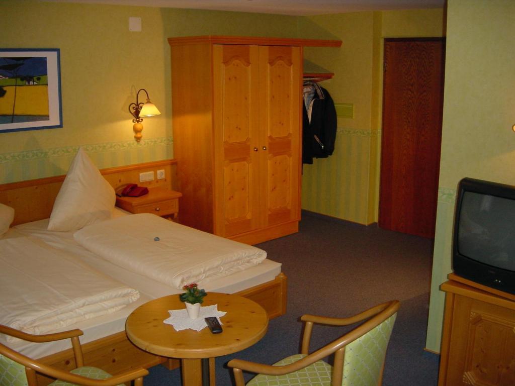 Landgasthof Schuck Idar-Oberstein Zimmer foto